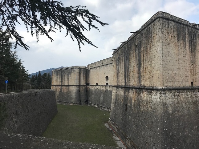 Forte Spagnolo (il castello cinquecentesco) dopo il Terremoto Aprile 2018