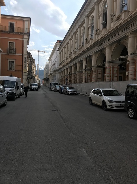 Portici del corso Vittorio Emanuele II dopo il terremoto Aprile 2018