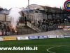 Scontri dentro lo stadio. Lancio di torce e bombe carta con ferimento di 3 poliziotti in L'Aquila-Sambenedettese 15 Dicembre 2002 serie C1